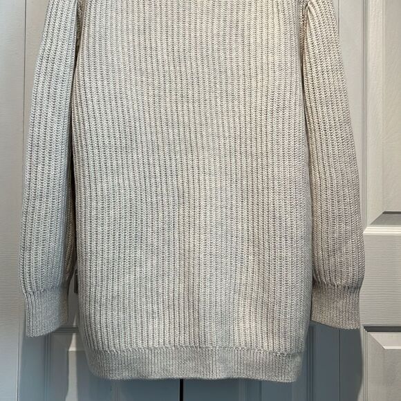Aritzia Babaton Cream Cable Knit Oversized 100% Merino Wool Roger Sweater Size M - Picture 9 of 12